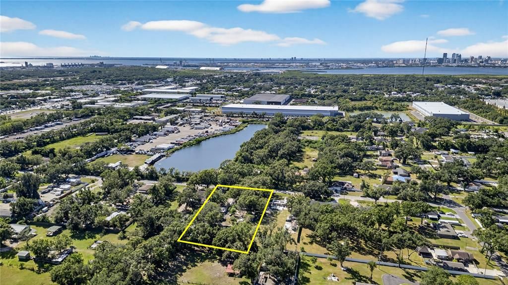 For Sale: $398,900 (0.92 acres)