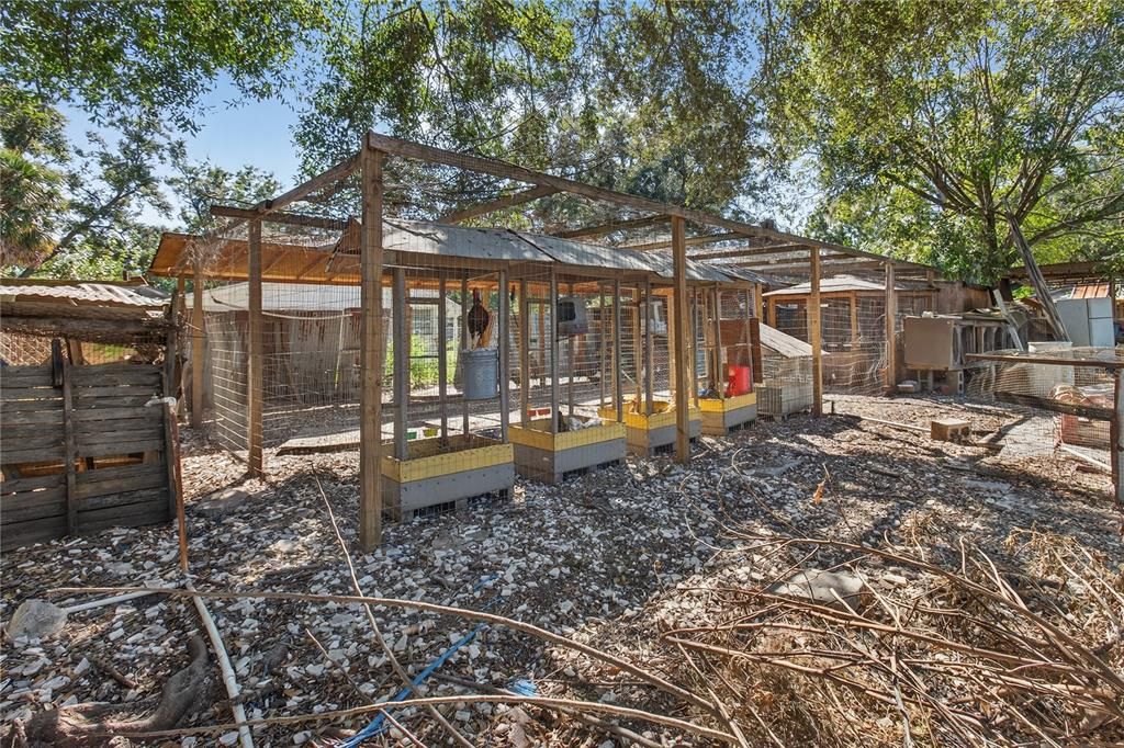 For Sale: $398,900 (0.92 acres)