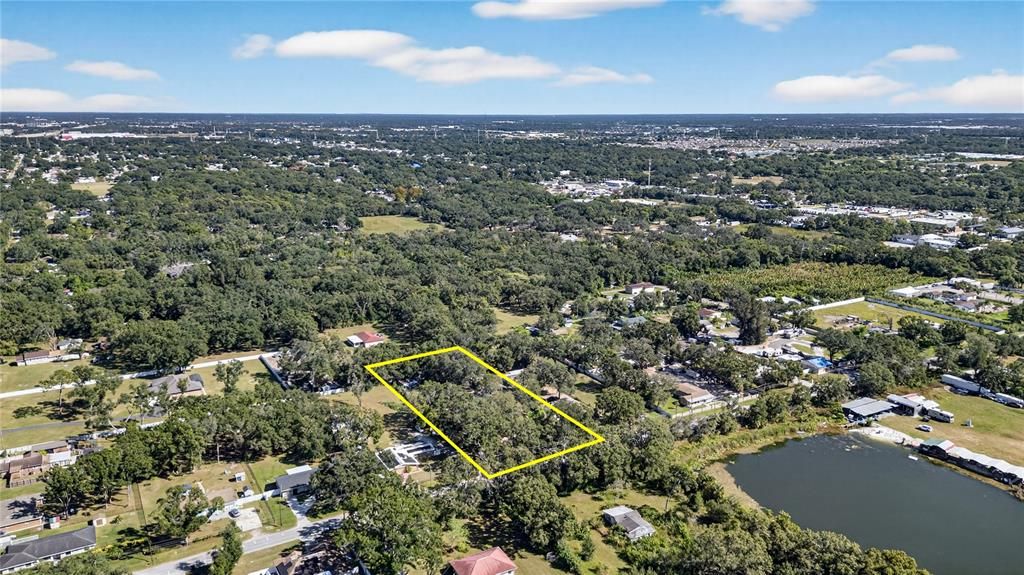 For Sale: $398,900 (0.92 acres)