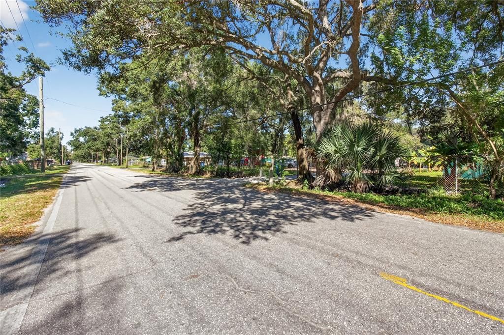 For Sale: $398,900 (0.92 acres)