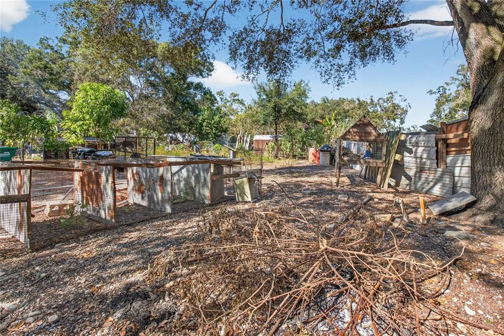 For Sale: $398,900 (0.92 acres)