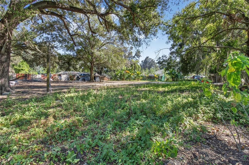 For Sale: $398,900 (0.92 acres)