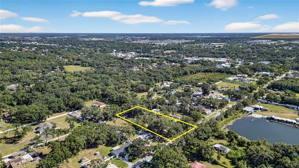 For Sale: $398,900 (0.92 acres)