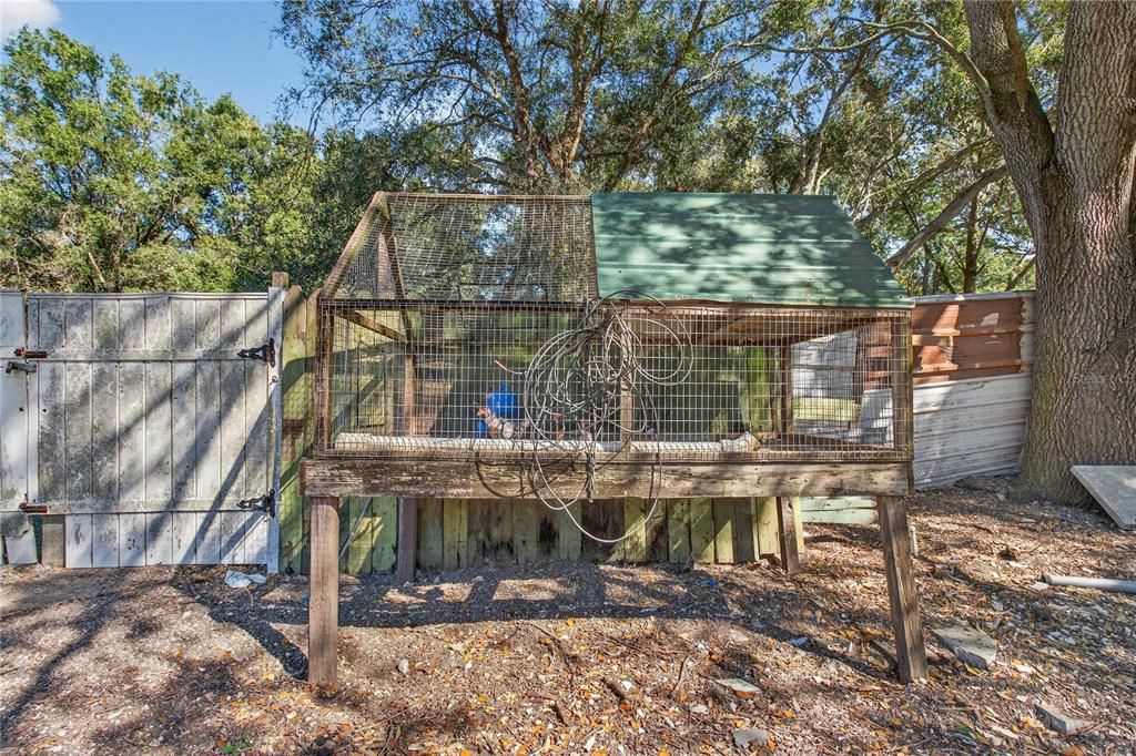 For Sale: $398,900 (0.92 acres)