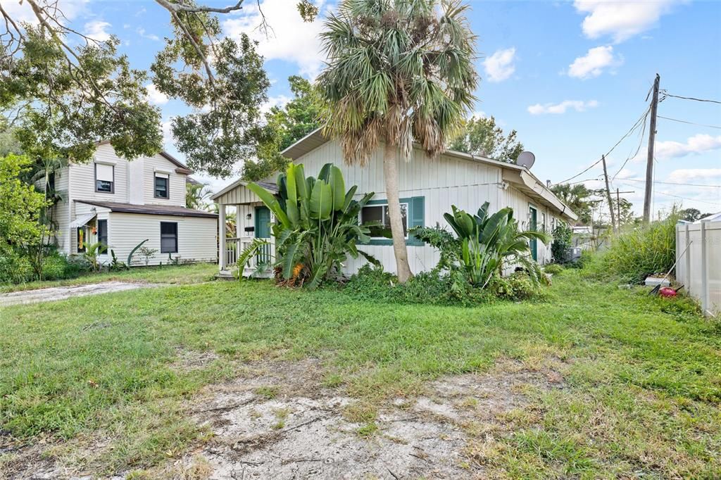 Active With Contract: $299,000 (2 beds, 2 baths, 1920 Square Feet)