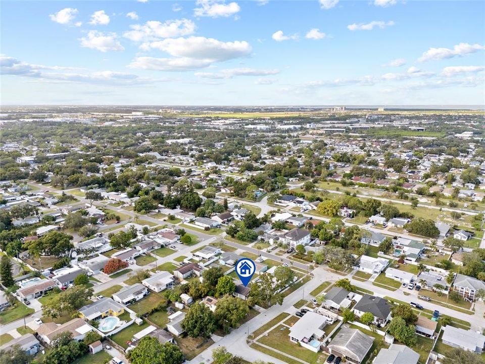 Active With Contract: $299,000 (2 beds, 2 baths, 1920 Square Feet)