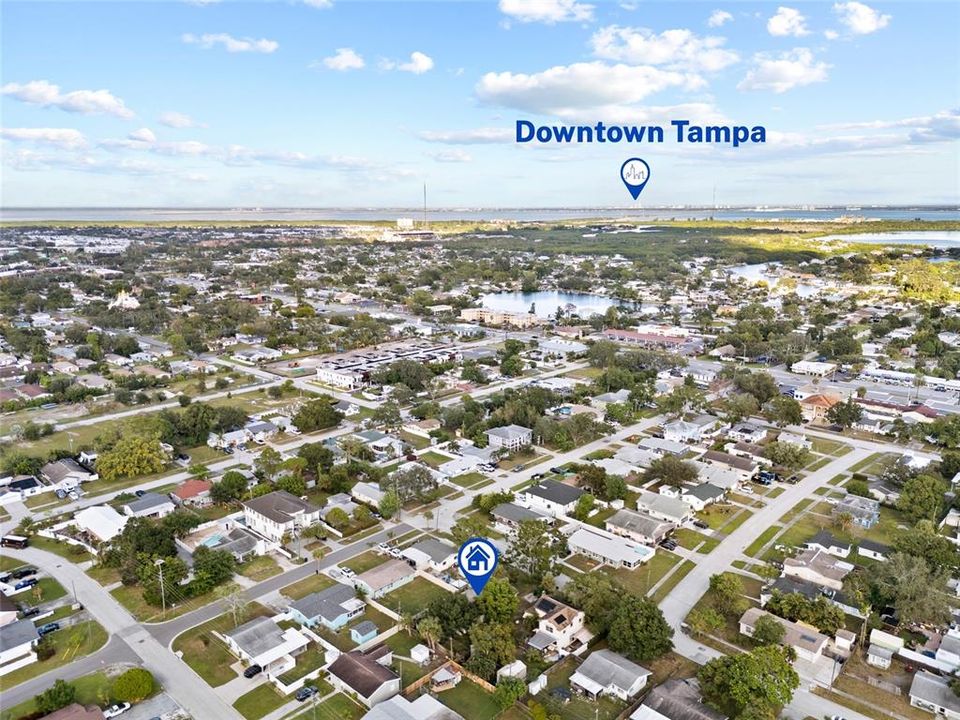 Active With Contract: $299,000 (2 beds, 2 baths, 1920 Square Feet)