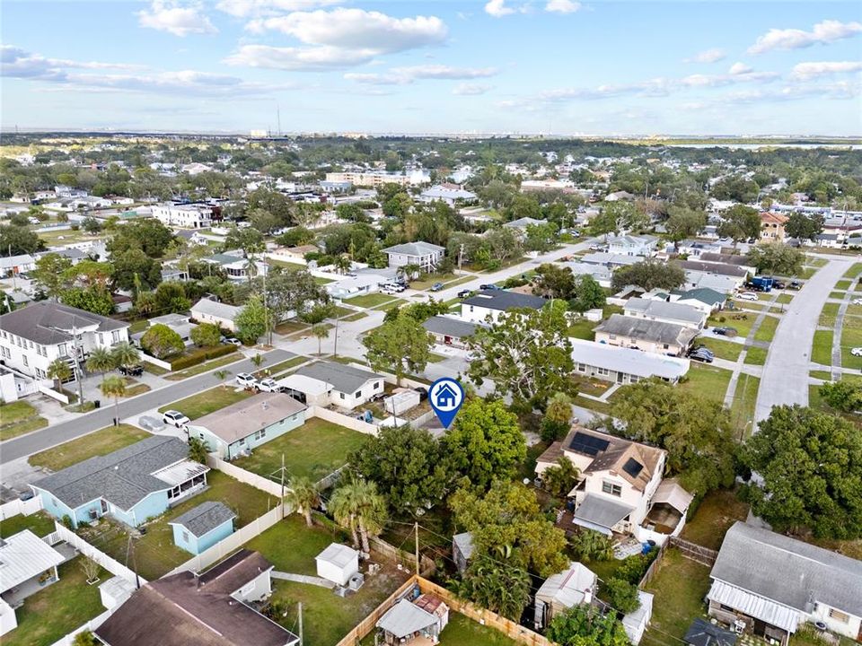 Active With Contract: $299,000 (2 beds, 2 baths, 1920 Square Feet)