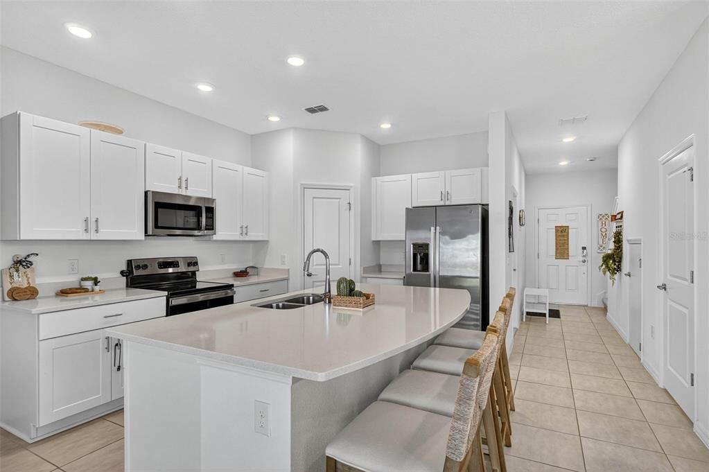 For Rent: $2,100 (3 beds, 2 baths, 1553 Square Feet)