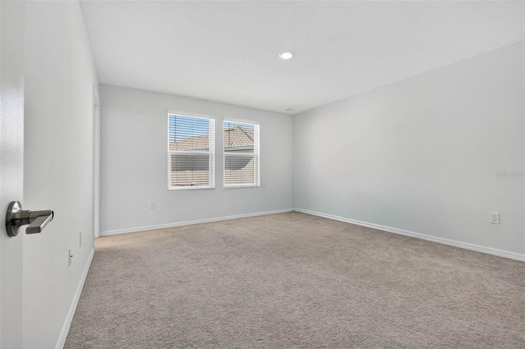 For Rent: $2,100 (3 beds, 2 baths, 1553 Square Feet)