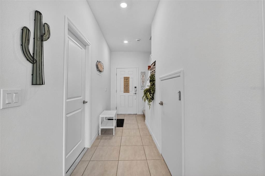 For Rent: $2,100 (3 beds, 2 baths, 1553 Square Feet)