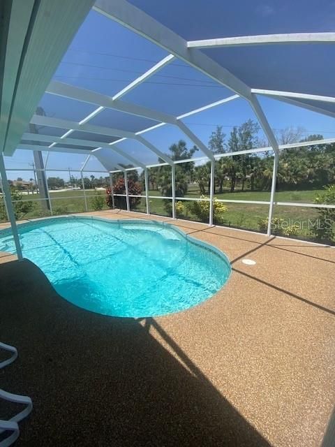 For Sale: $295,000 (3 beds, 2 baths, 1200 Square Feet)