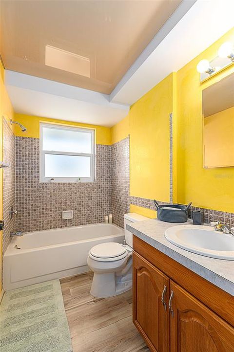 For Sale: $295,000 (3 beds, 2 baths, 1200 Square Feet)