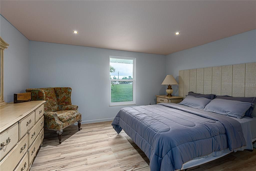 For Sale: $295,000 (3 beds, 2 baths, 1200 Square Feet)