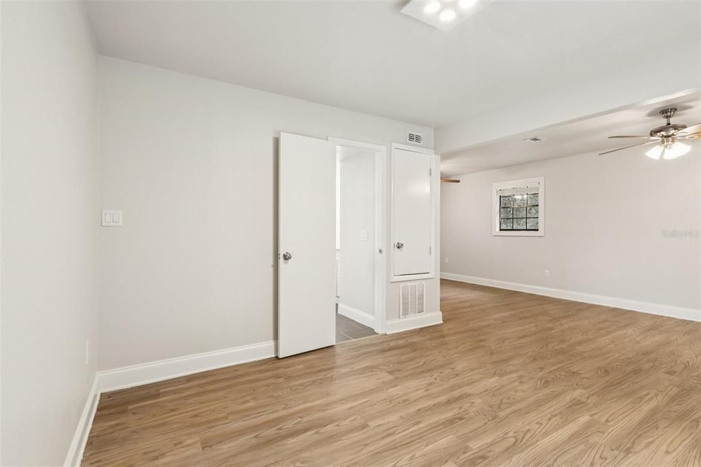 En Venta: $549,900 (3 camas, 3 baños, 2588 Pies cuadrados)