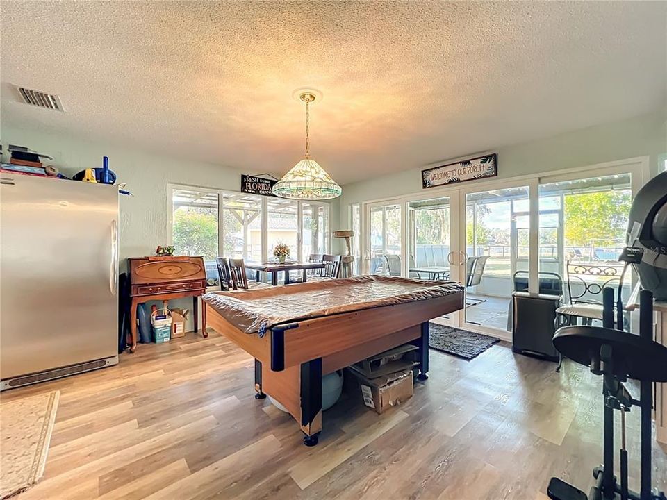 For Sale: $550,000 (3 beds, 2 baths, 2291 Square Feet)