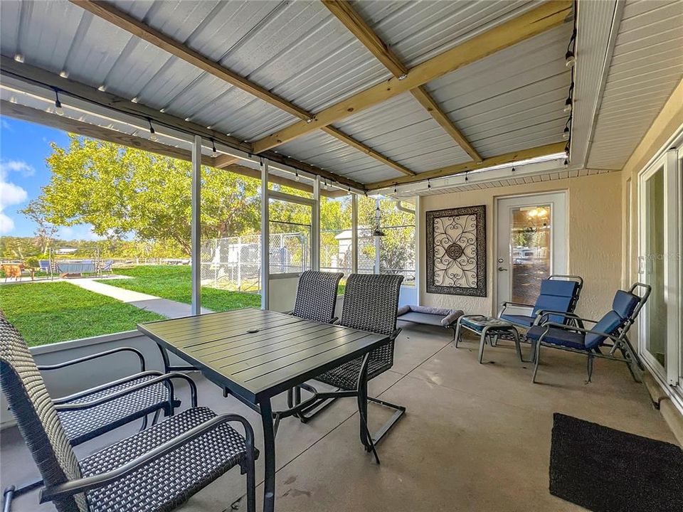 For Sale: $550,000 (3 beds, 2 baths, 2291 Square Feet)