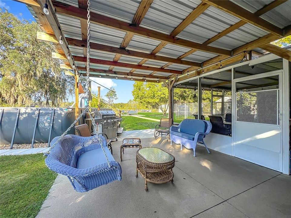 For Sale: $550,000 (3 beds, 2 baths, 2291 Square Feet)