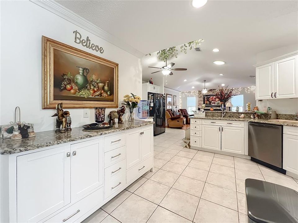 For Sale: $550,000 (3 beds, 2 baths, 2291 Square Feet)