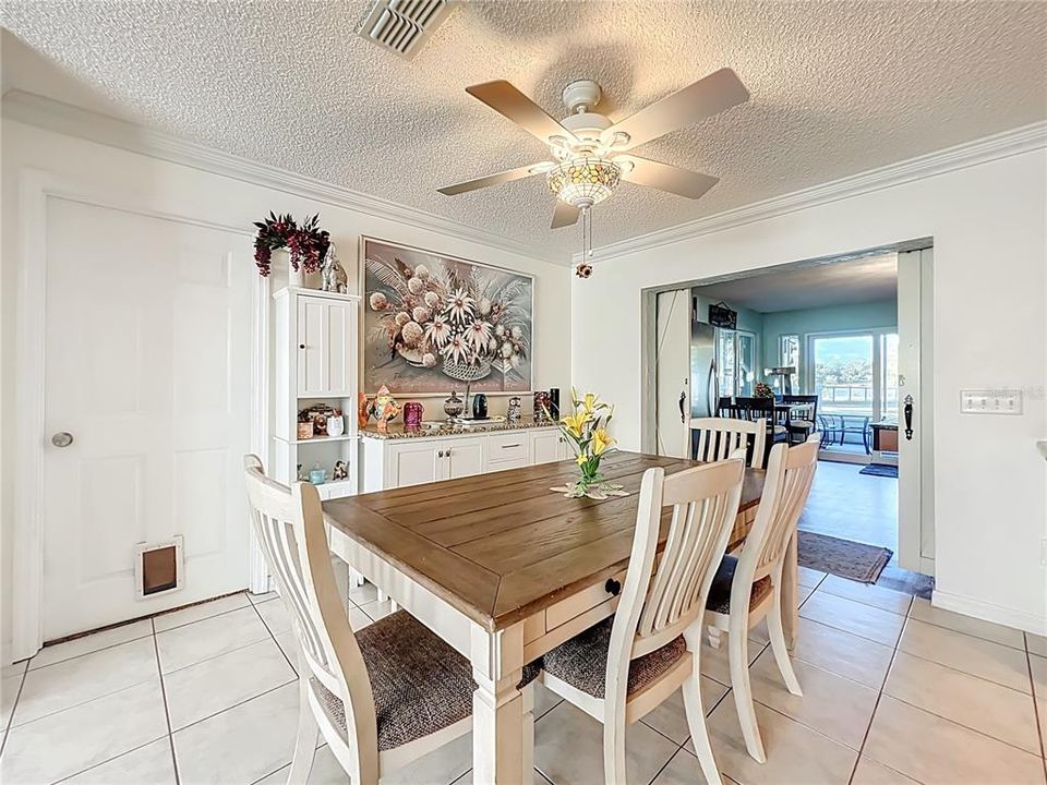 For Sale: $550,000 (3 beds, 2 baths, 2291 Square Feet)