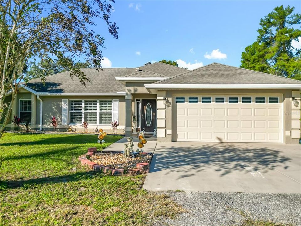 For Sale: $550,000 (3 beds, 2 baths, 2291 Square Feet)