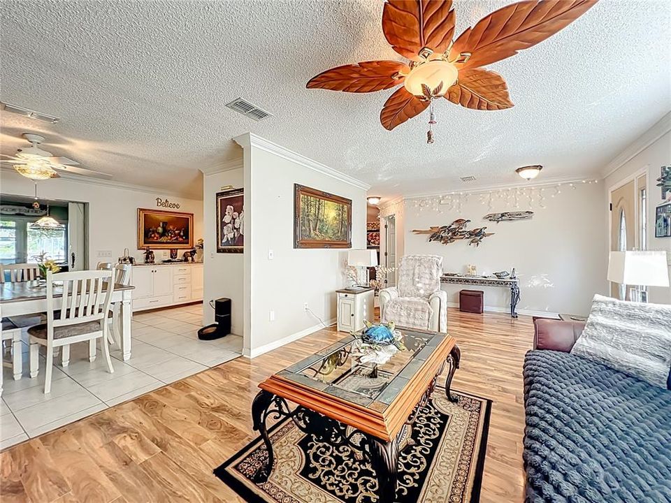 For Sale: $550,000 (3 beds, 2 baths, 2291 Square Feet)