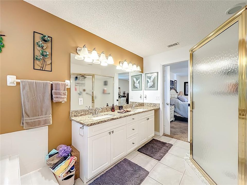 For Sale: $550,000 (3 beds, 2 baths, 2291 Square Feet)