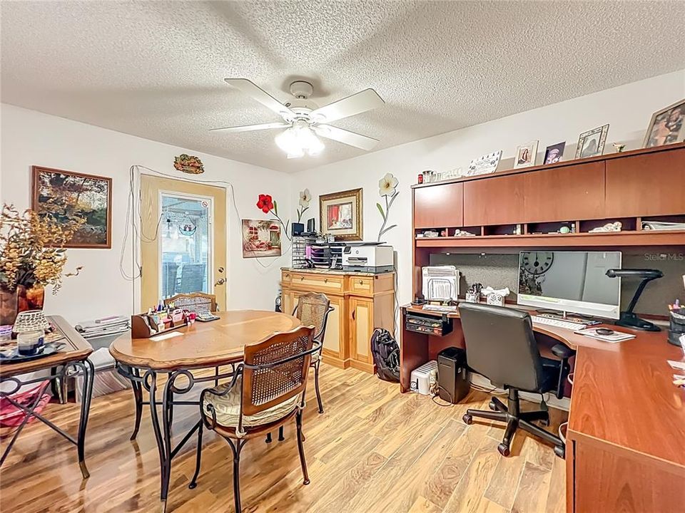 For Sale: $550,000 (3 beds, 2 baths, 2291 Square Feet)