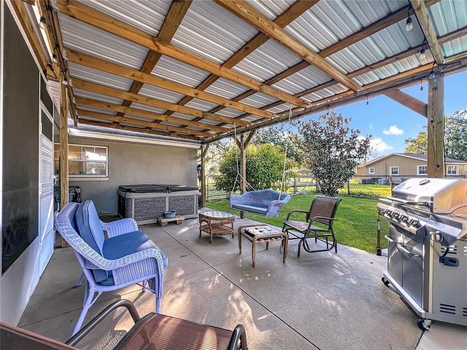 For Sale: $550,000 (3 beds, 2 baths, 2291 Square Feet)