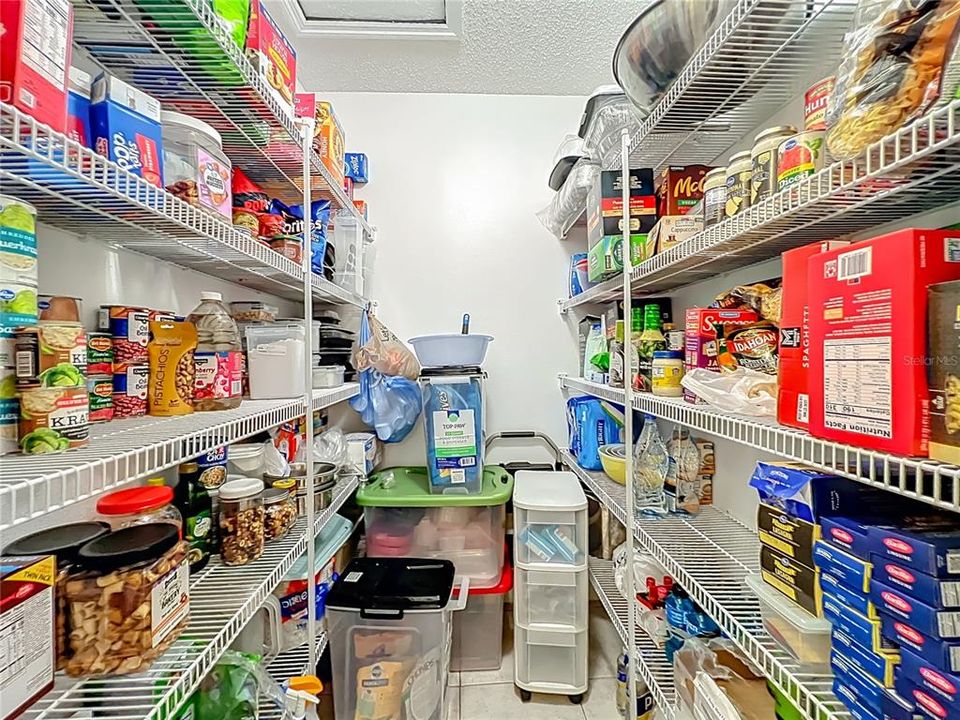 For Sale: $550,000 (3 beds, 2 baths, 2291 Square Feet)