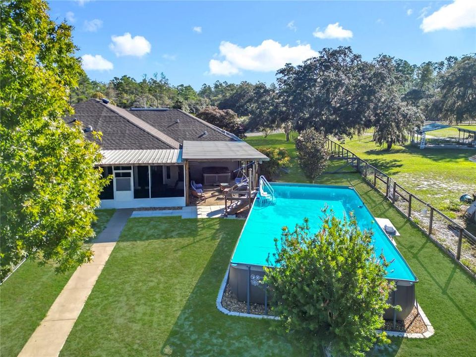 For Sale: $550,000 (3 beds, 2 baths, 2291 Square Feet)