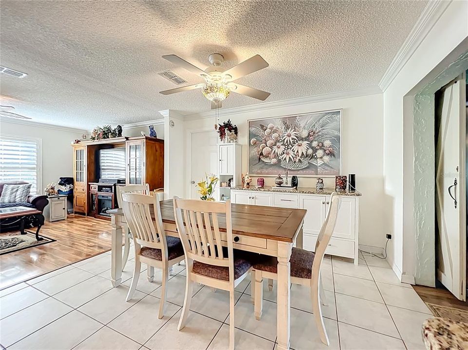 For Sale: $550,000 (3 beds, 2 baths, 2291 Square Feet)