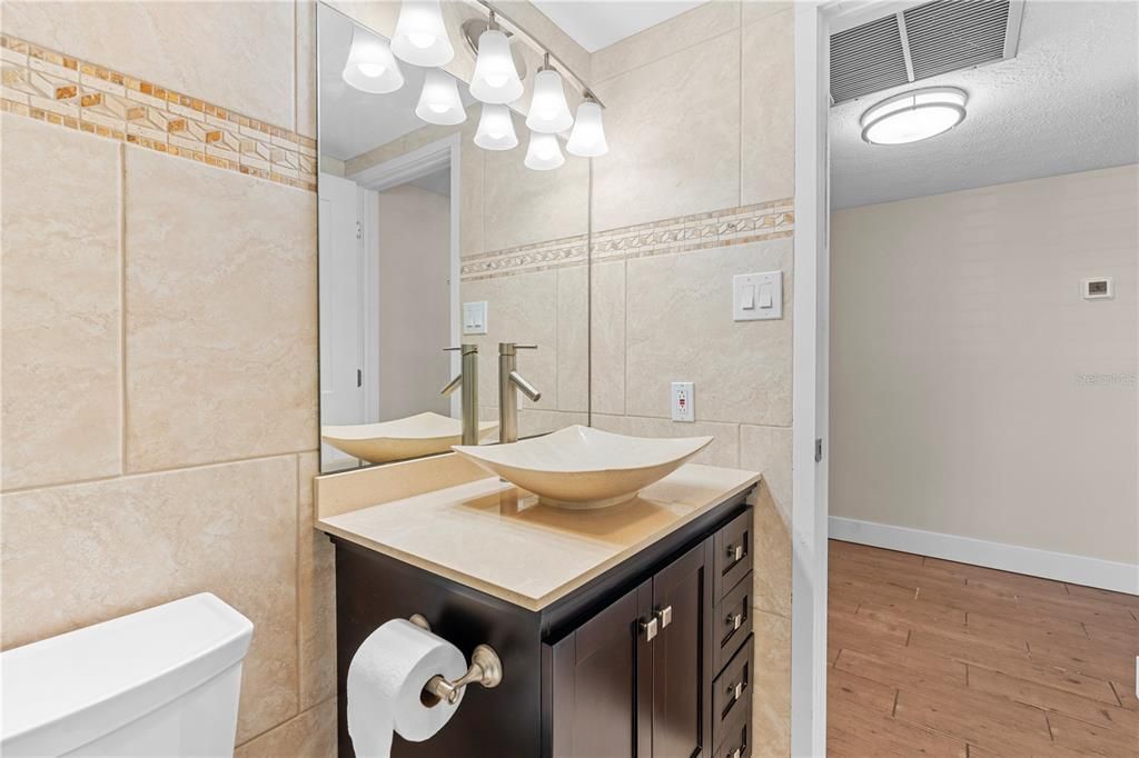 En Venta: $450,000 (2 camas, 2 baños, 1232 Pies cuadrados)