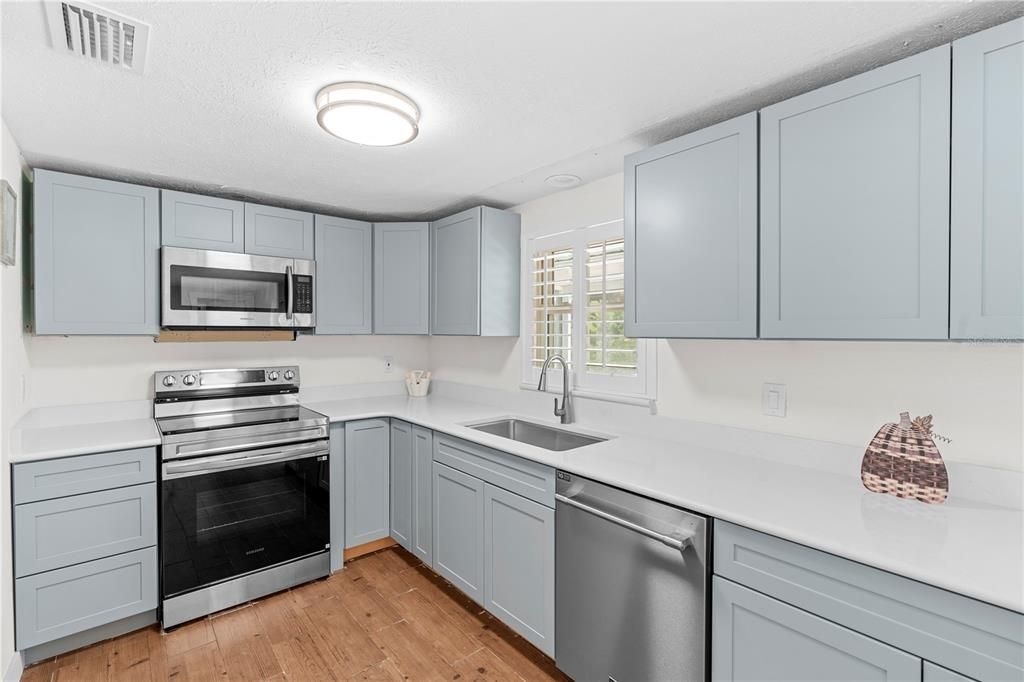 En Venta: $450,000 (2 camas, 2 baños, 1232 Pies cuadrados)