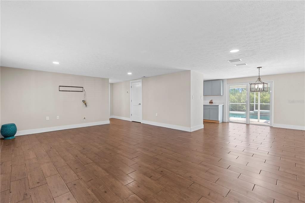 En Venta: $450,000 (2 camas, 2 baños, 1232 Pies cuadrados)