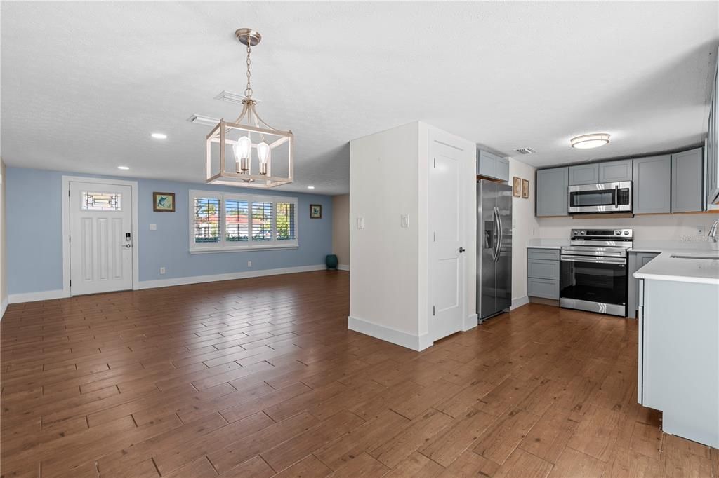 En Venta: $450,000 (2 camas, 2 baños, 1232 Pies cuadrados)