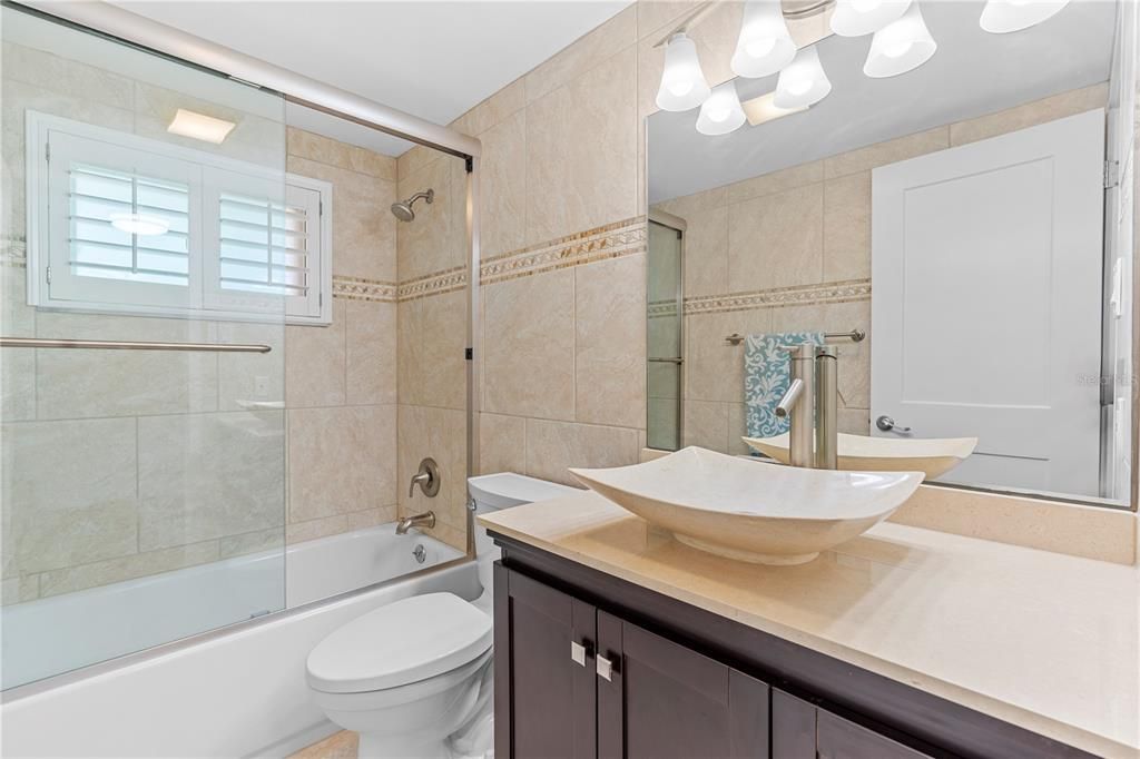 En Venta: $450,000 (2 camas, 2 baños, 1232 Pies cuadrados)