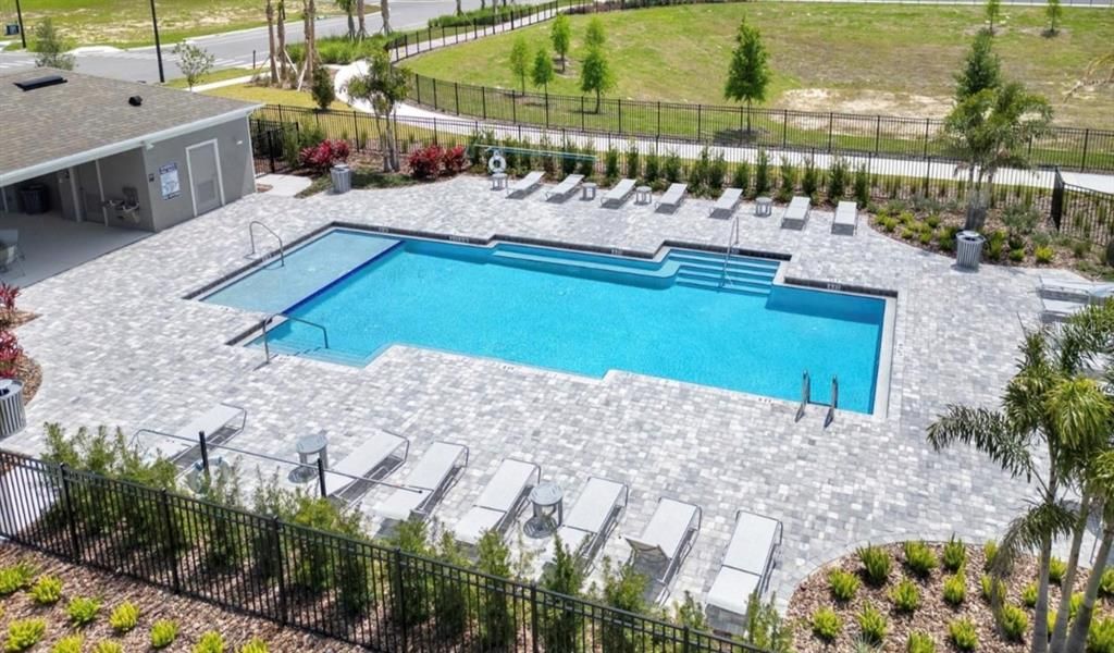 待售: $399,000 (4 贝兹, 2 浴室, 1740 平方英尺)