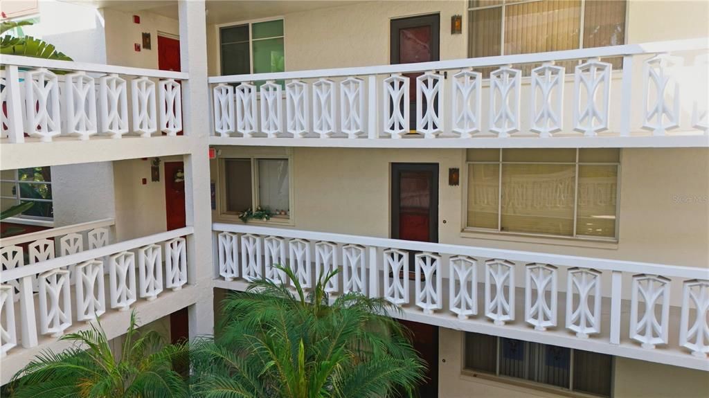 For Rent: $1,350 (1 beds, 1 baths, 775 Square Feet)