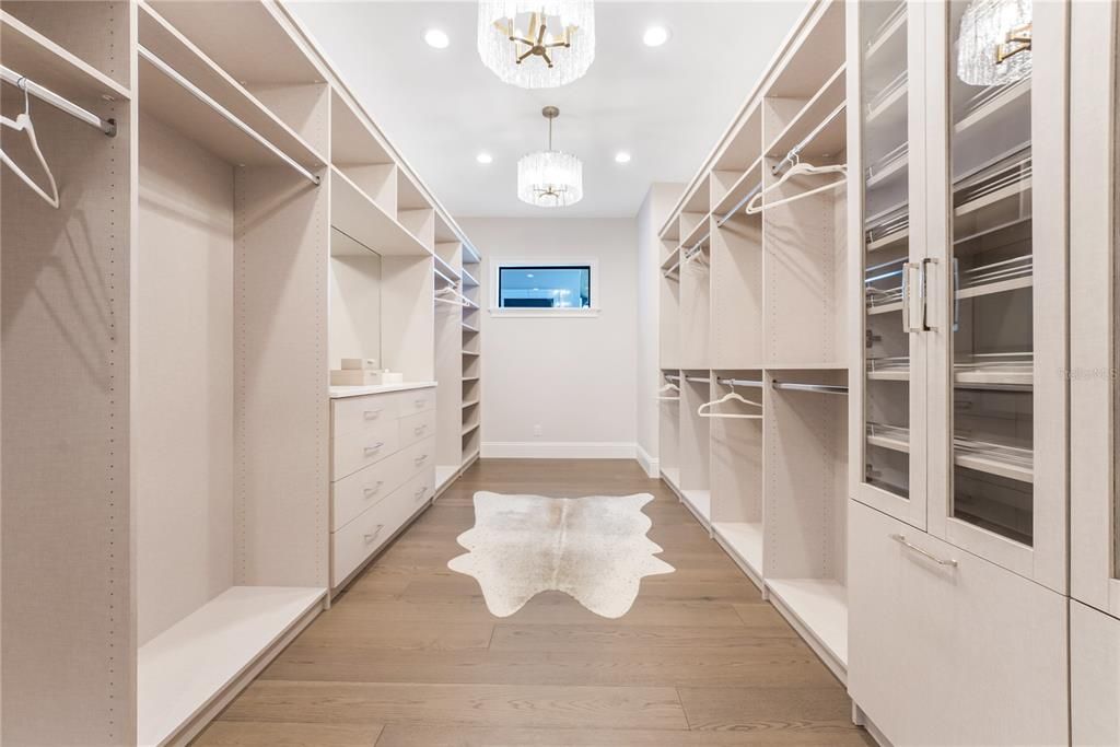 For Sale: $3,695,000 (4 beds, 4 baths, 4321 Square Feet)