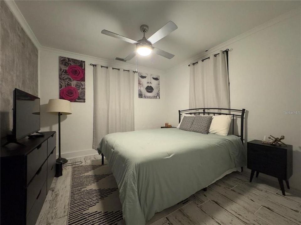 Под контрактом: $1,350,000 (6 спален, 6 ванн, 3080 Квадратных фут)