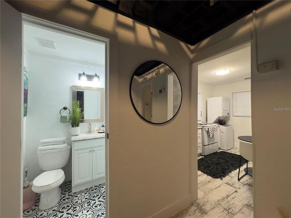 Под контрактом: $1,350,000 (6 спален, 6 ванн, 3080 Квадратных фут)