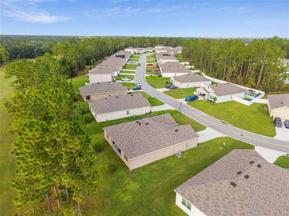 Под контрактом: $335,000 (4 спален, 2 ванн, 2326 Квадратных фут)