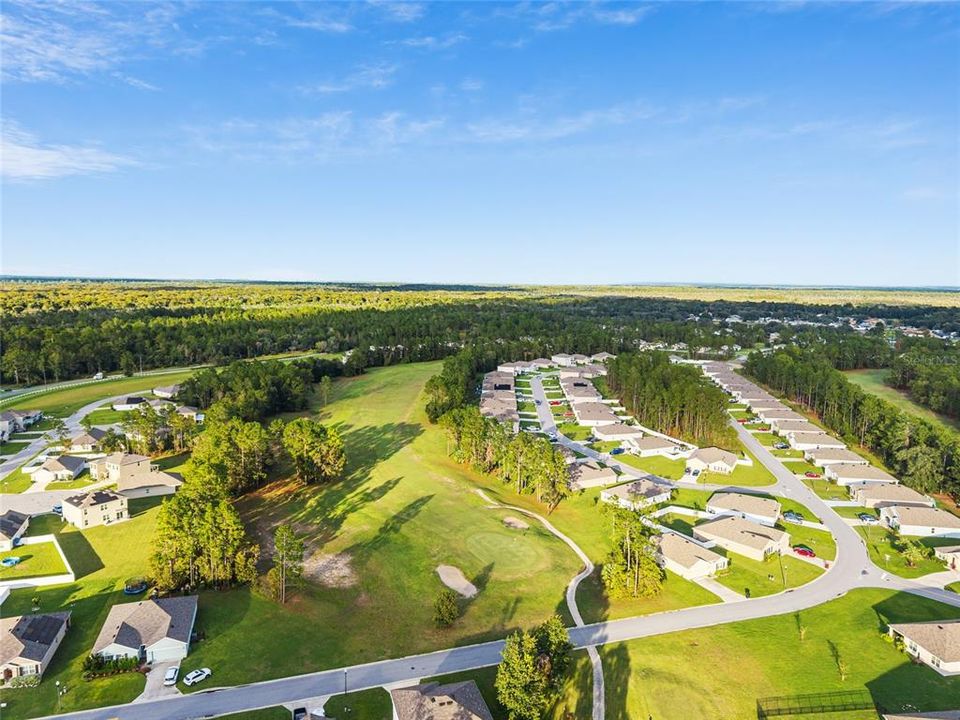 Под контрактом: $335,000 (4 спален, 2 ванн, 2326 Квадратных фут)