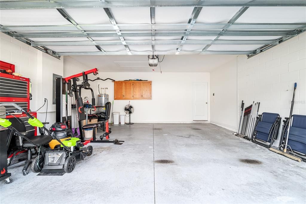 Под контрактом: $335,000 (4 спален, 2 ванн, 2326 Квадратных фут)