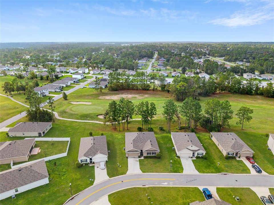 Под контрактом: $335,000 (4 спален, 2 ванн, 2326 Квадратных фут)