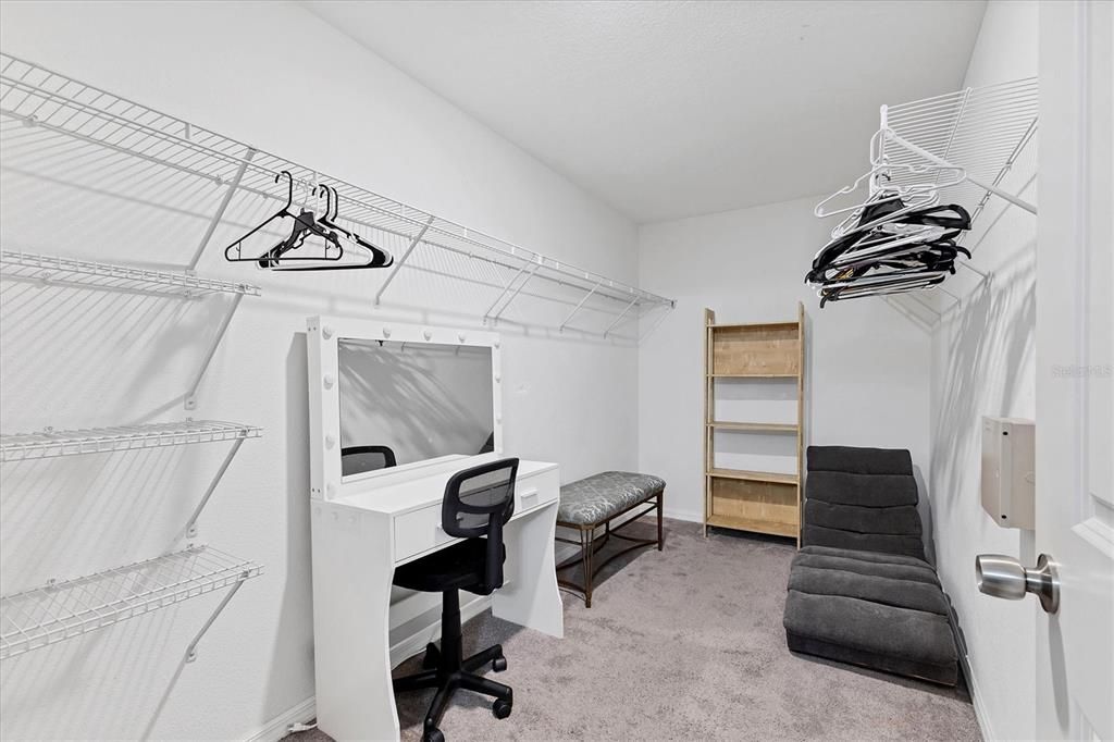 For Rent: $2,800 (4 beds, 2 baths, 2038 Square Feet)