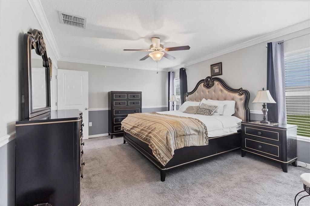 For Rent: $2,800 (4 beds, 2 baths, 2038 Square Feet)