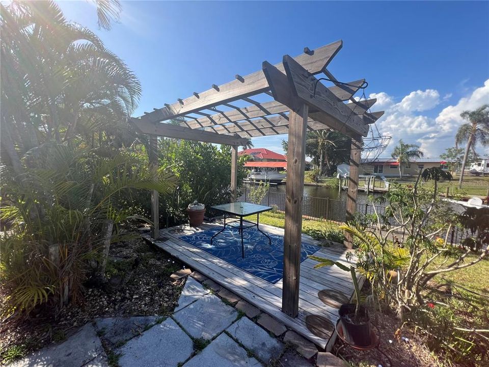 For Rent: $4,000 (3 beds, 2 baths, 2120 Square Feet)