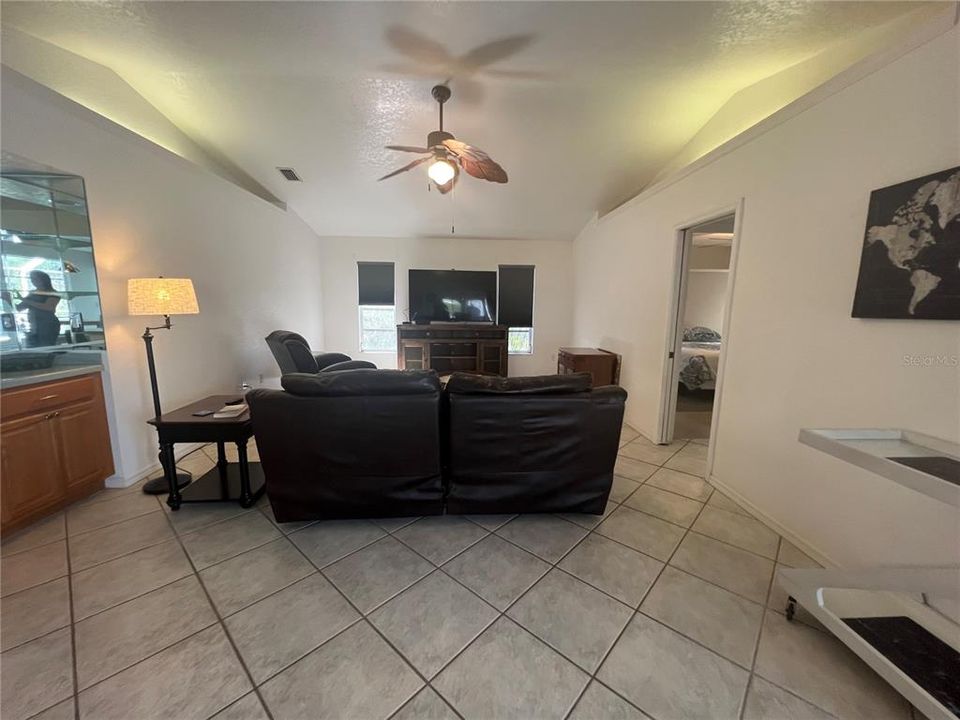 For Rent: $4,000 (3 beds, 2 baths, 2120 Square Feet)